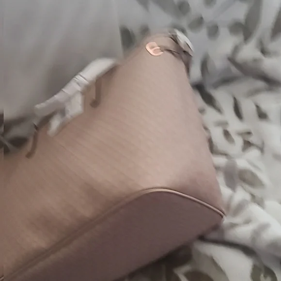 Micheal Kors large shoulder bag - Picture 4 of 5